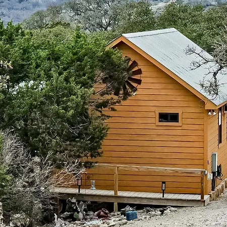 Rock Of Ages Cabin At Amazing Grace Canyon